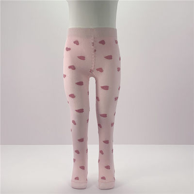 Comode calze per bambine in cotone traspirante con cuori rosa