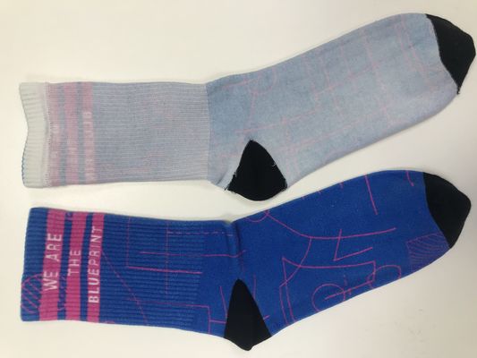 Calzini di cotone pettinato a 80% OEM Logo di design personalizzato Unisex Calzini di squadra traspiranti alla moda