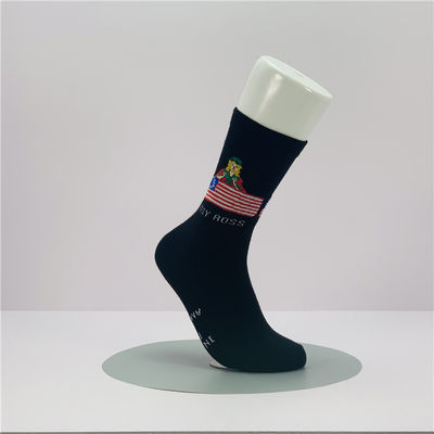 Calzini da donna di moda di cotone personalizzati Calzini da sport per equipaggio Calzini da giorno di stile regolare per vendite B2B