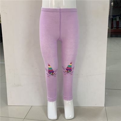 T-shirt rosa a maglia con decorazione di gemme e metodo di tessitura termica