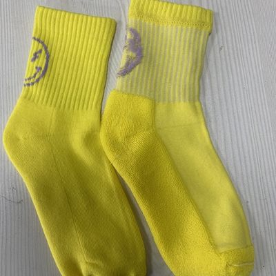 Calzini casual per donne Logo colore personalizzato OEM pettinato cotone semilupo caviglia calzini carini