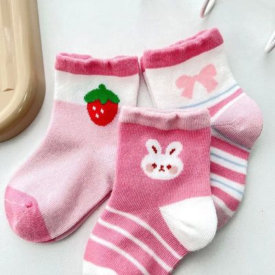 Calzini invernali per bambini Set con disegno di animazione di coniglio di fragola e tessuto da asciugatura rapida