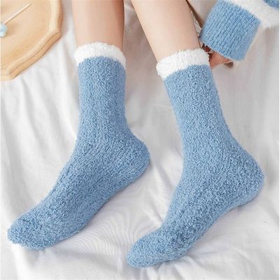 Calzini anti-slip spessi per donne Calzini invernali confortevoli e traspiranti