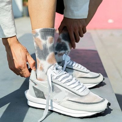Calzino in autunno traspirante cravatta colorante moda fresca uomini donne calzini a caviglia alta stile regolare