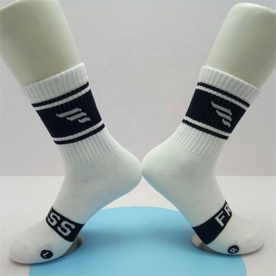 Calzini sportivi esclusivi per uomini calzini di cotone con servizio speciale campioni personalizzati gratuiti
