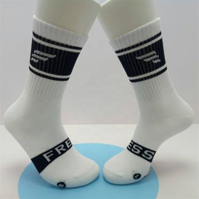 Calzini sportivi a basso cotone con modello geometrico per spessore personalizzato e standard