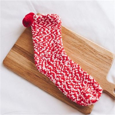Calze da torta con calzature da inverno con design creativo di palline e disegno DOT