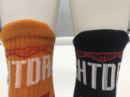 Calze da ginnastica per uomini di cotone spandex traspirante personalizzabili e durevoli