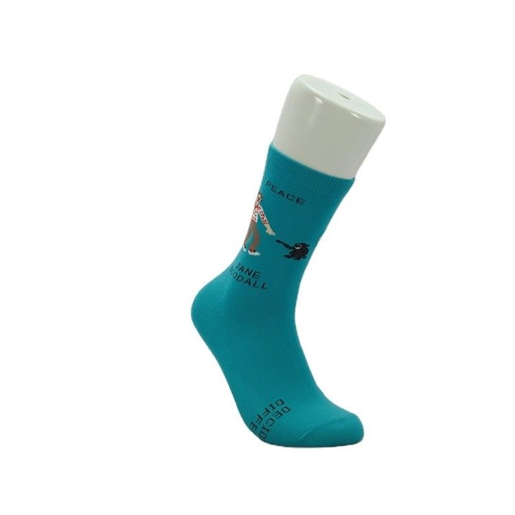 Calzini da donna di moda di cotone personalizzati Calzini da sport per equipaggio Calzini da giorno di stile regolare per vendite B2B