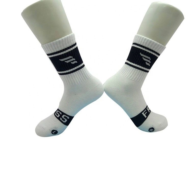 Calzini sportivi esclusivi per uomini calzini di cotone con servizio speciale campioni personalizzati gratuiti