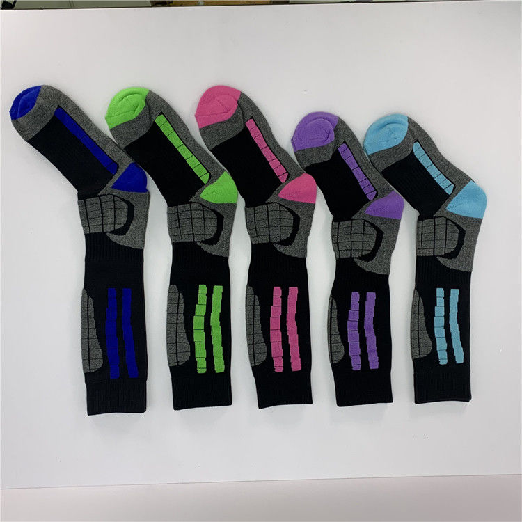 Imballaggio con logo personalizzato Calze novità unisex con disegno imbottito e stampa colorata