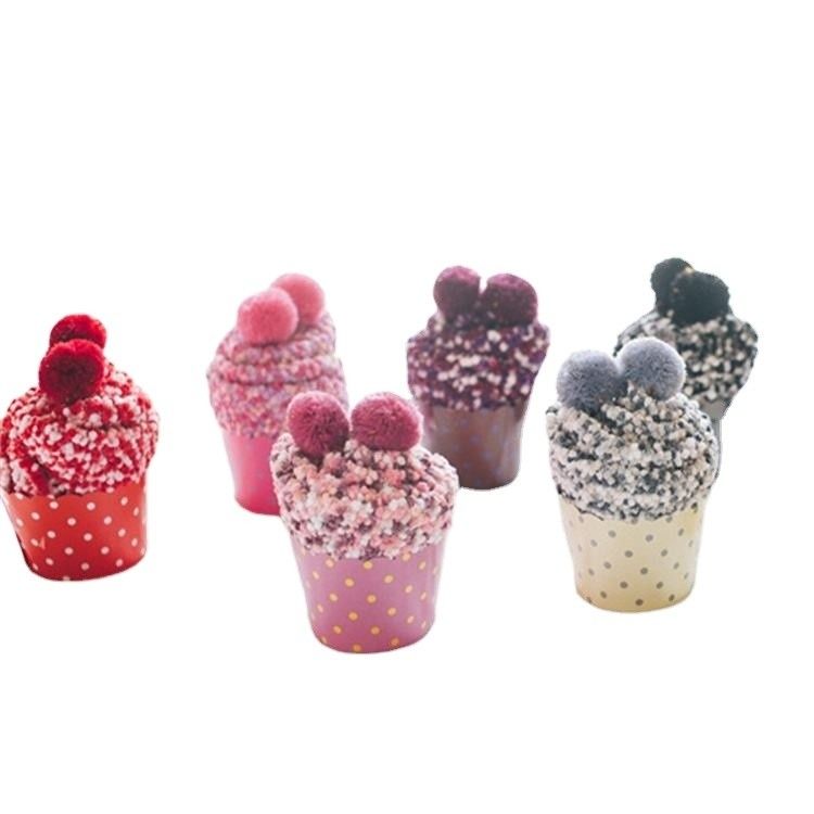 Calze da torta con calzature da inverno con design creativo di palline e disegno DOT
